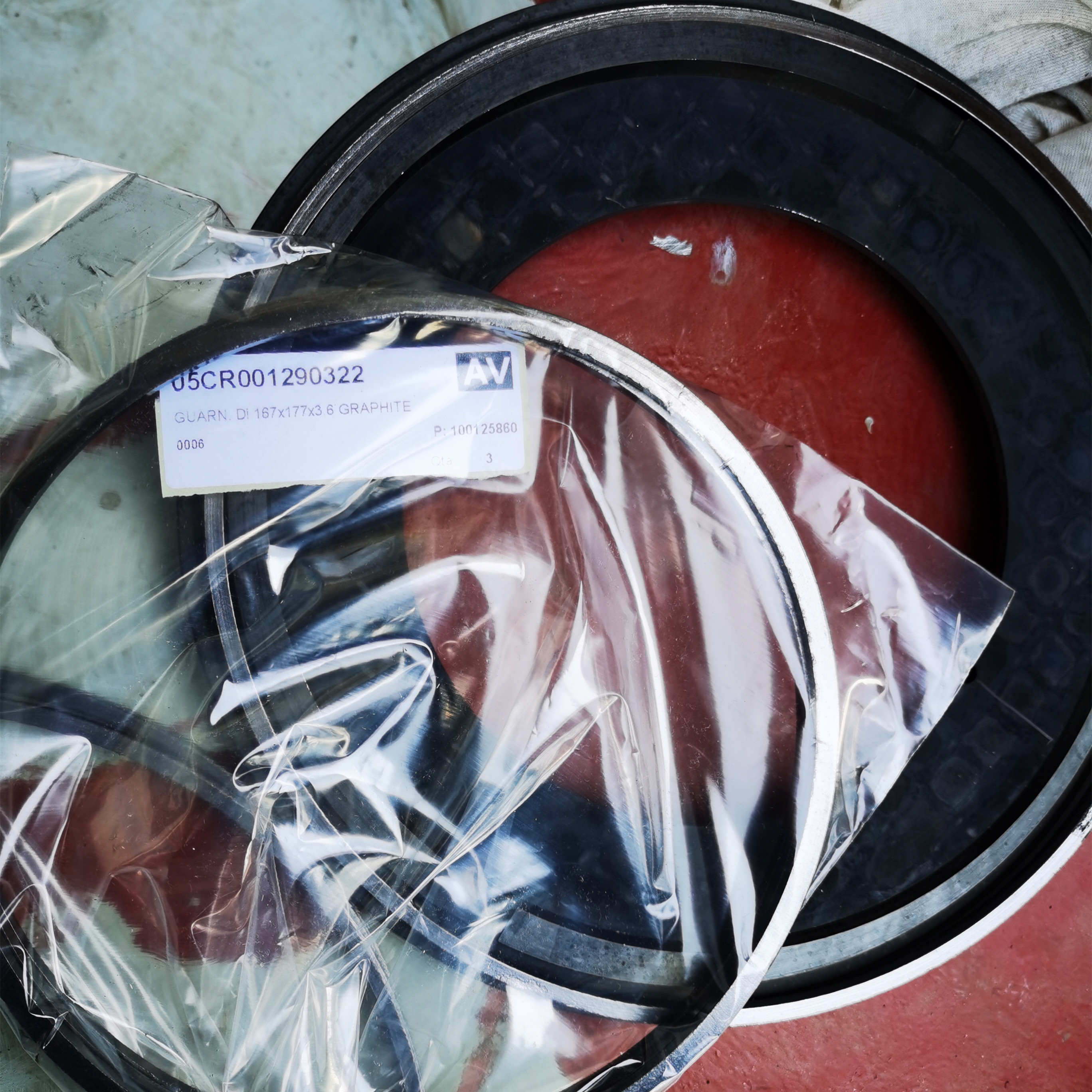 中海油江苏滨海LNG接收站现场维修