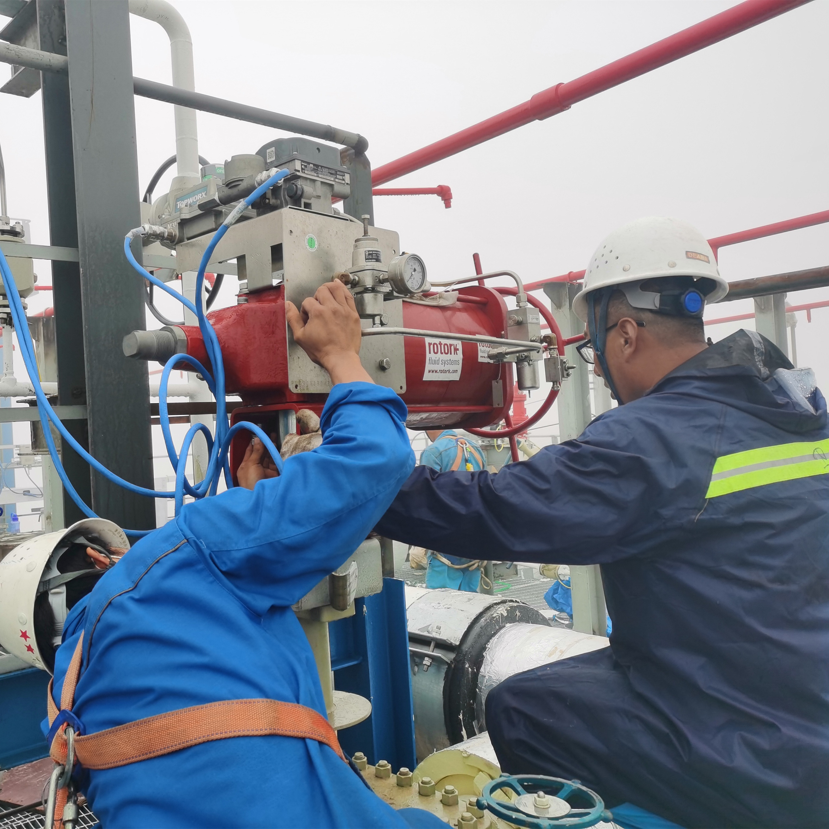 On site maintenance of CNOOC Jiangsu Binhai LNG terminal